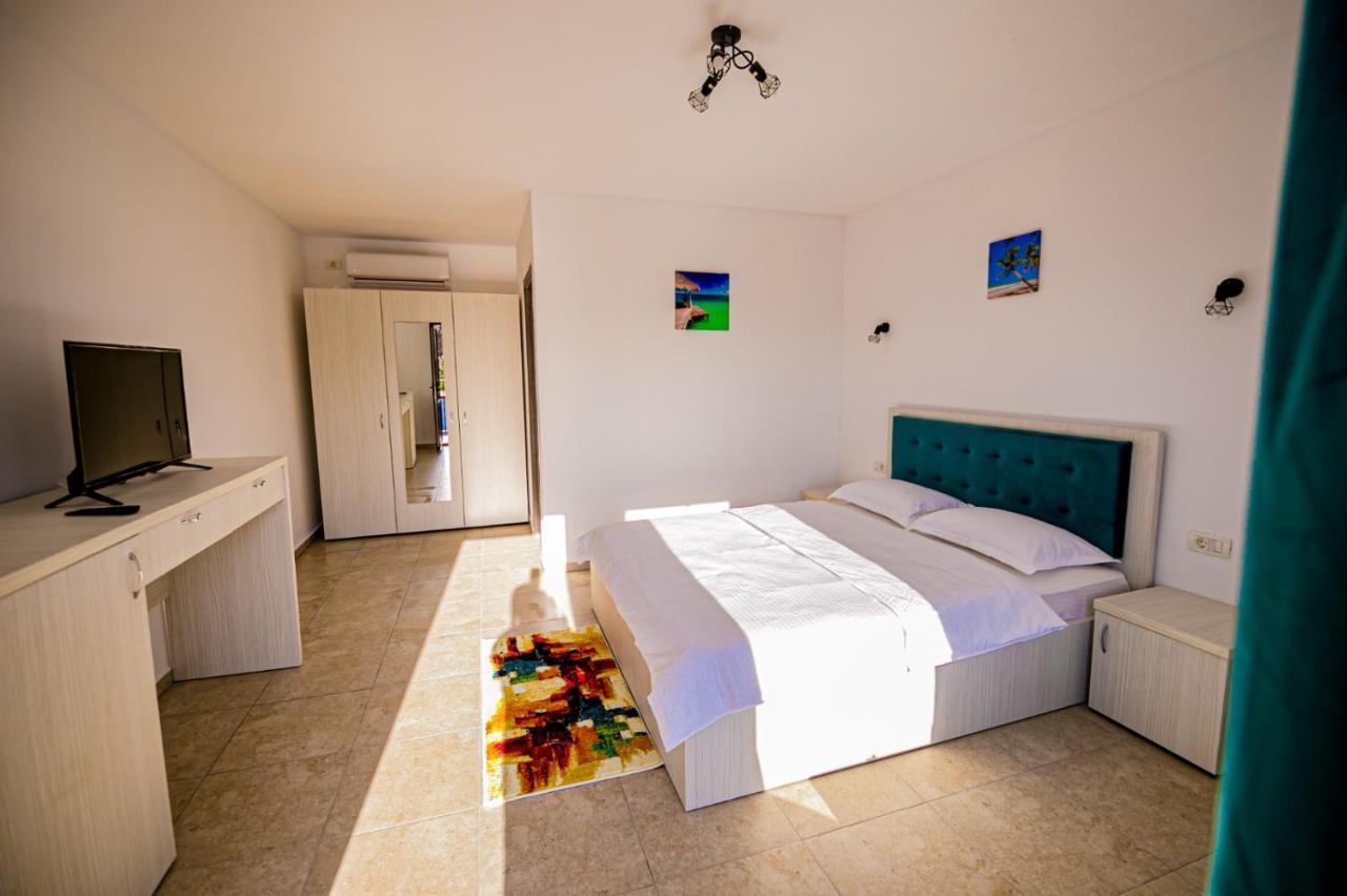 Complex Turistic N&S Hotell Două Mai Eksteriør bilde