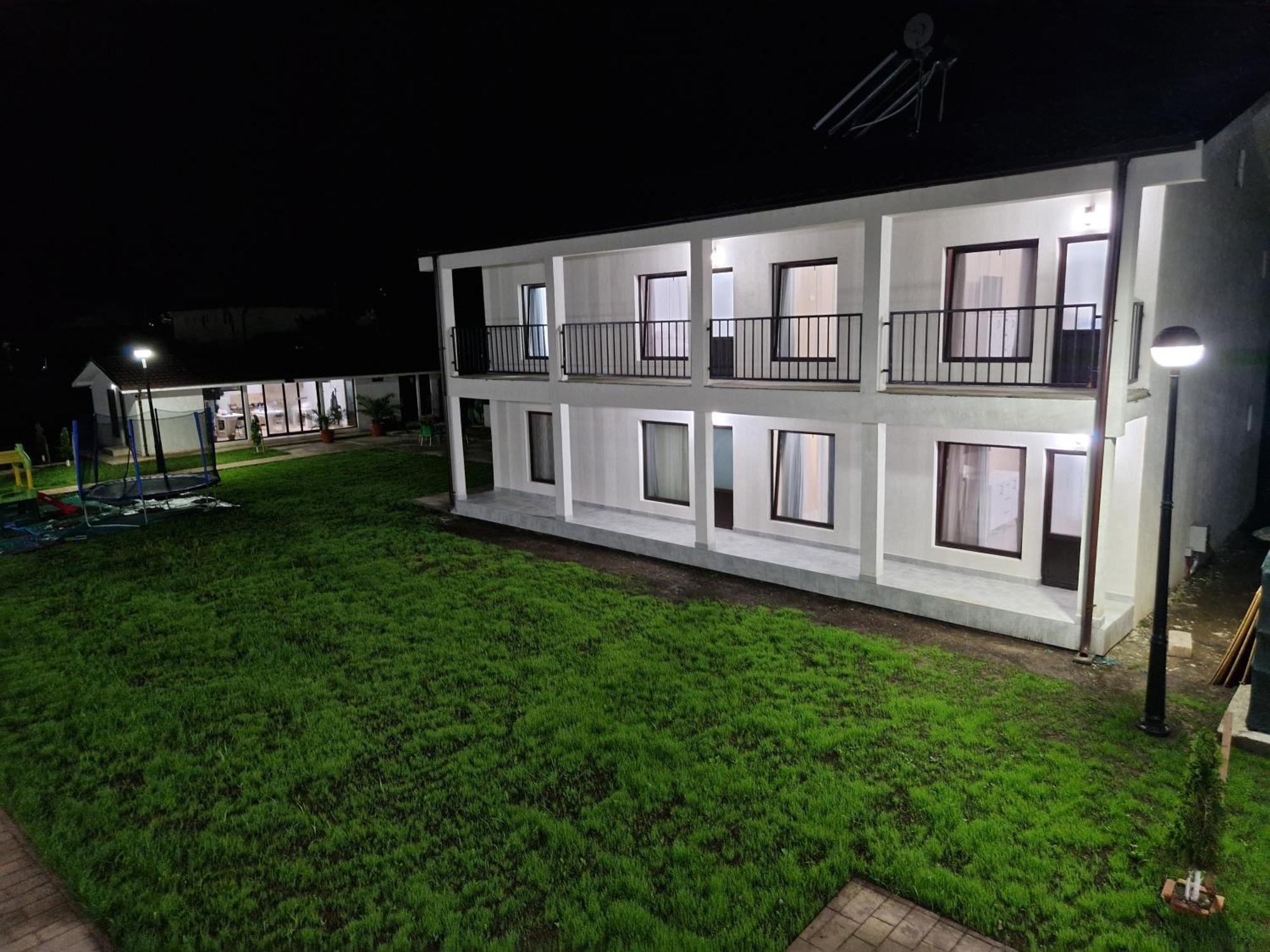 Complex Turistic N&S Hotell Două Mai Eksteriør bilde